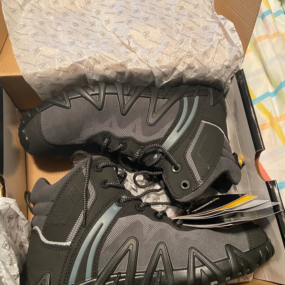 TERRA BOOTS MEN BLACK, GREY AND TOUCH OF YELLOW . WORK BOOTS COMFORTABLE